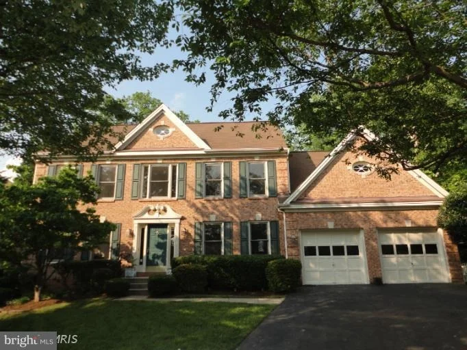 Photo of 21 LEATHERLEAF COURT