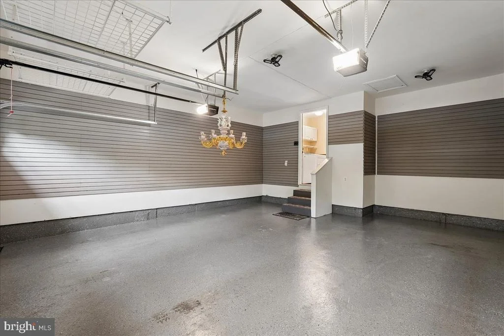 Photo of 320 N CONSTITUTION WAY