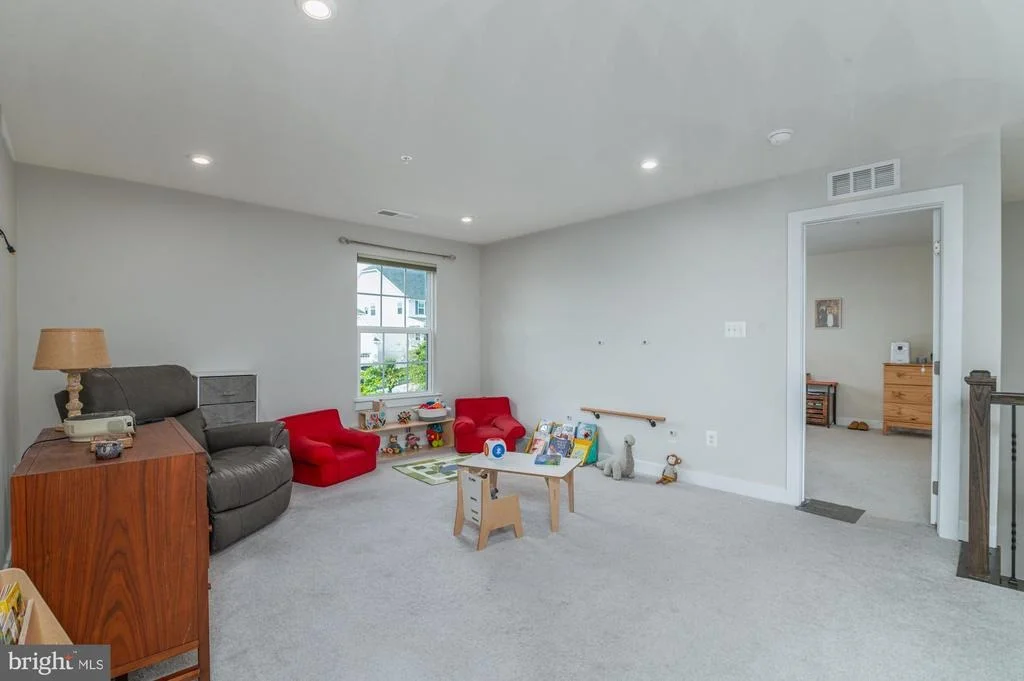 Photo of 405 POTOMAC VIEW PARKWAY