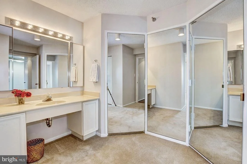 Photo of Unit 31007 at 15115 INTERLACHEN DRIVE