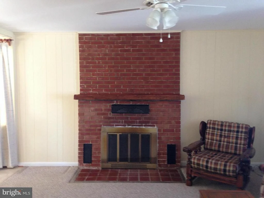 Photo of 20545 WATERLOO LANE