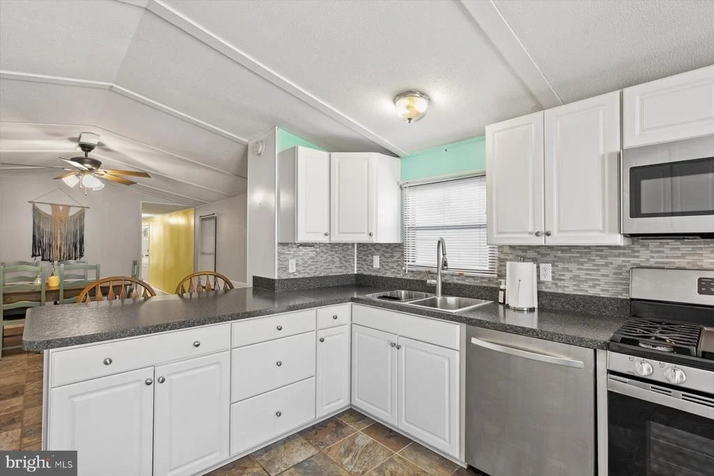 Photo of 34482 SUNSET DRIVE