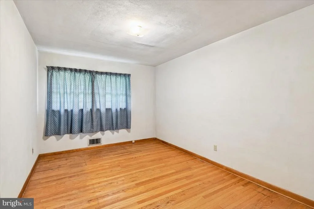 Photo of 1509 DUVALL ROAD