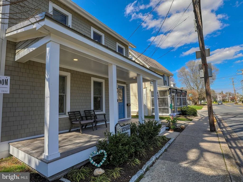 Photo of 412 KINGS HIGHWAY
