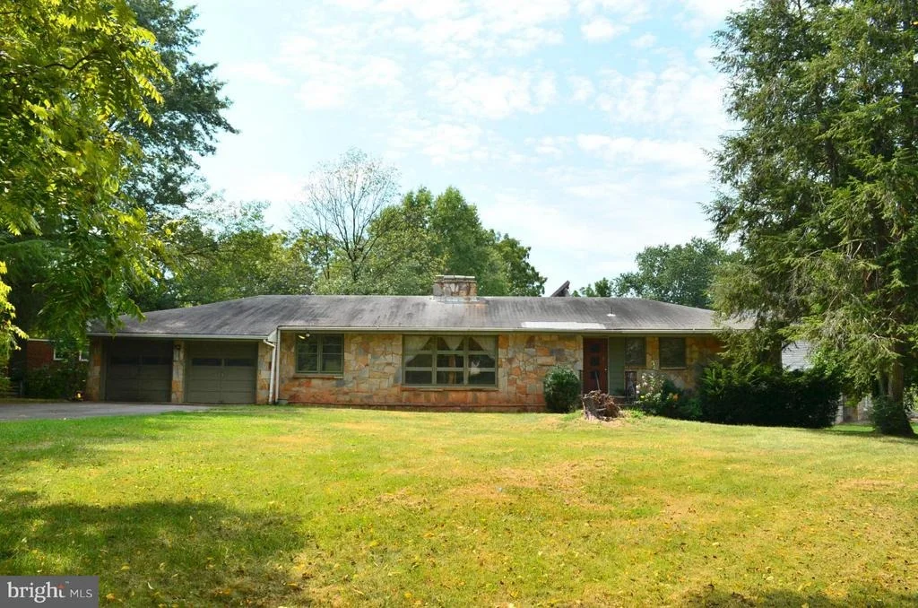 Photo of 9000 JACKSON AVENUE