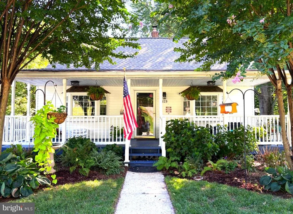Photo of 829 CLIFTON AVENUE