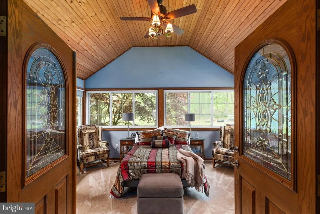 Photo of 2310 PUTNAM ROAD