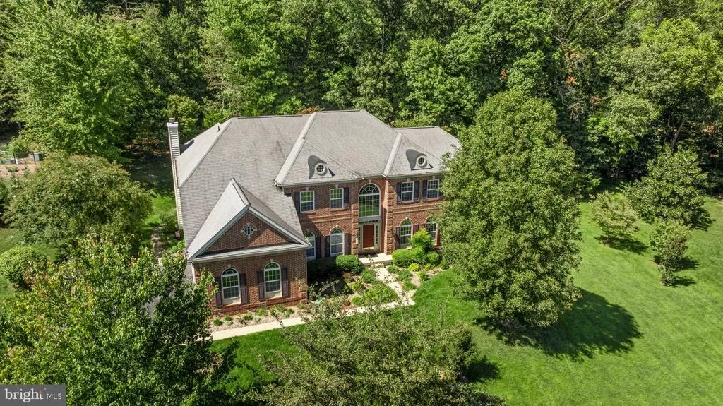 Photo of 915 ZENITH DRIVE