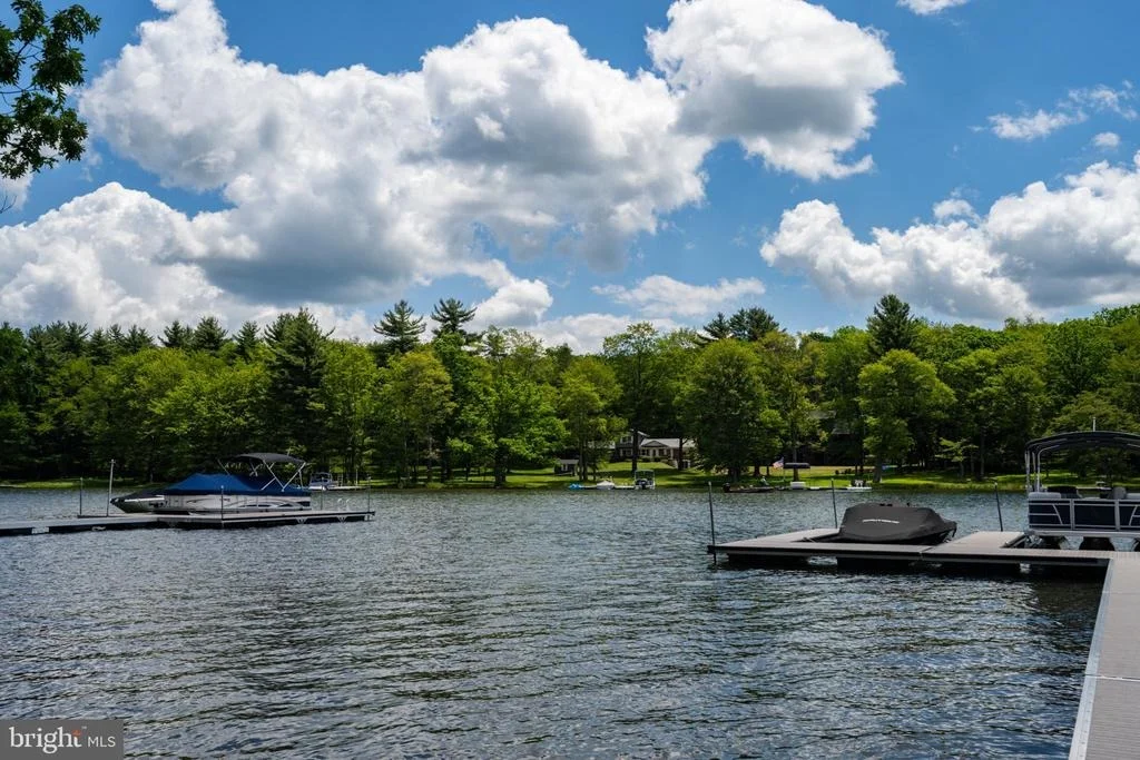 Photo of 507 SHORELINE DRIVE