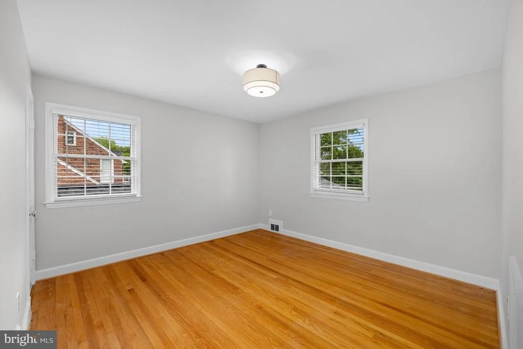 Photo of 8015 GLENDALE ROAD