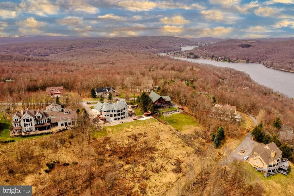 Photo of 1200 MOUNTAINVIEW DRIVE
