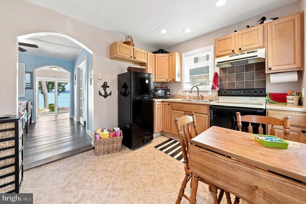 Photo of 125 ELKSIDE ROAD
