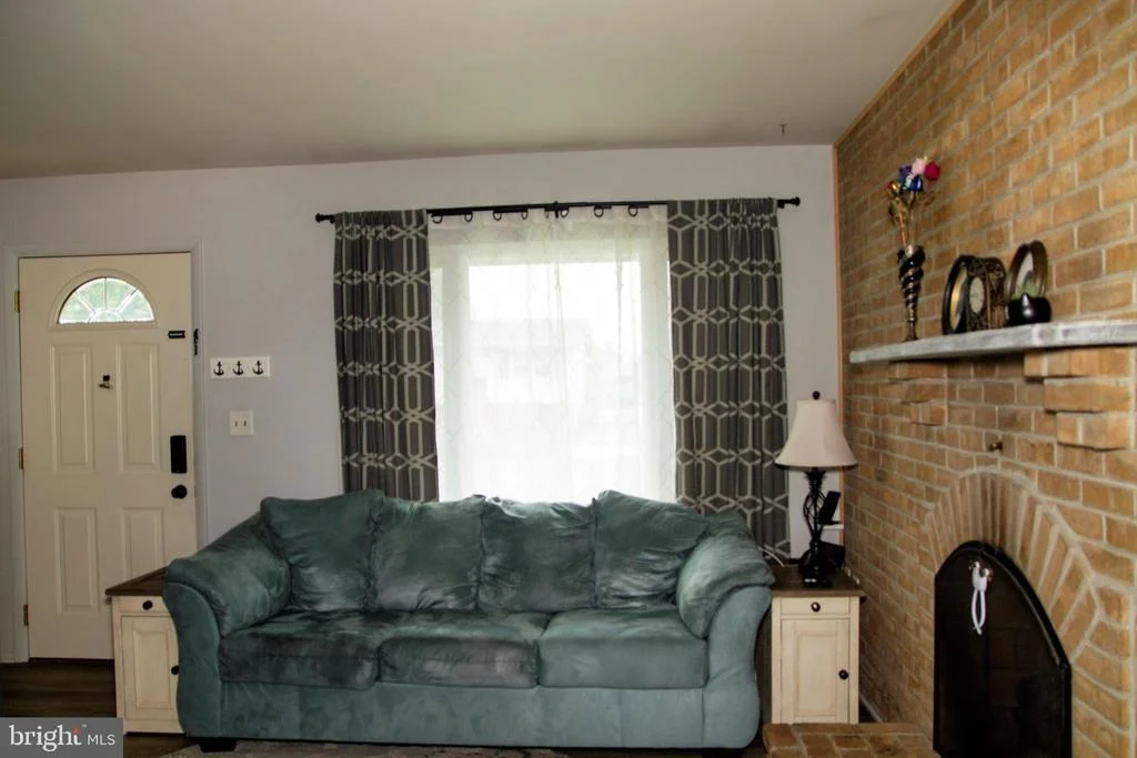 Photo of 276 PINOAK LANE