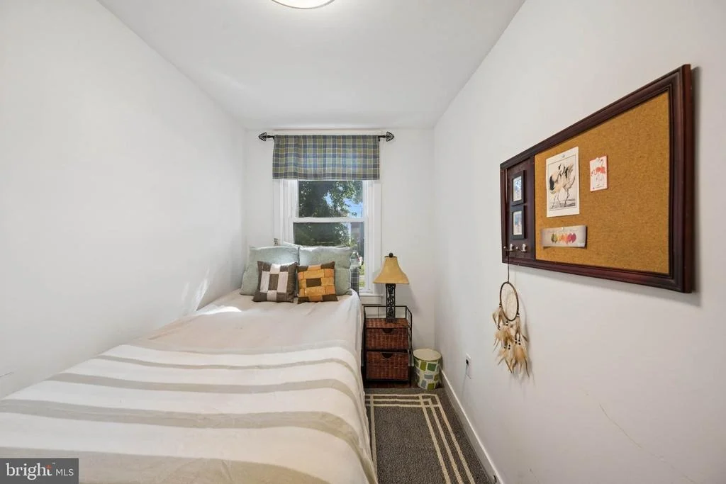 Photo of 3355 FALLS ROAD