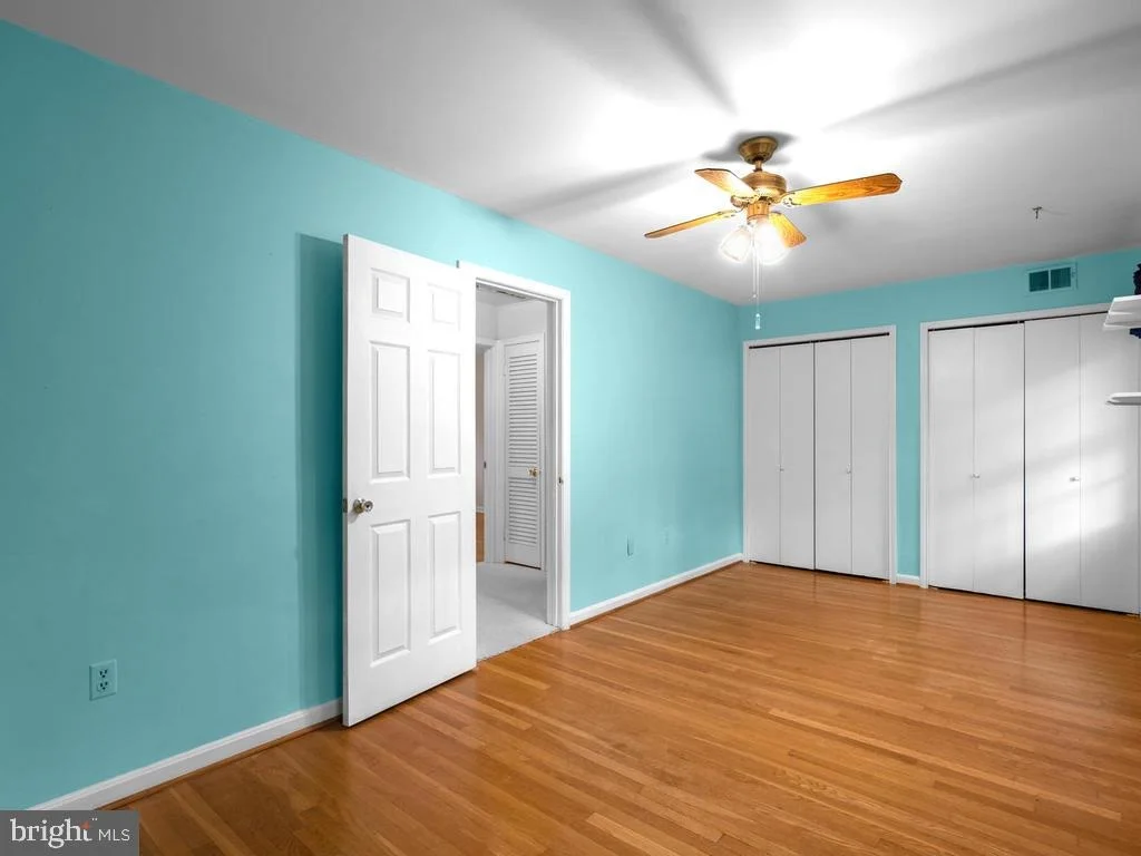 Photo of 19509 DUBARRY DRIVE