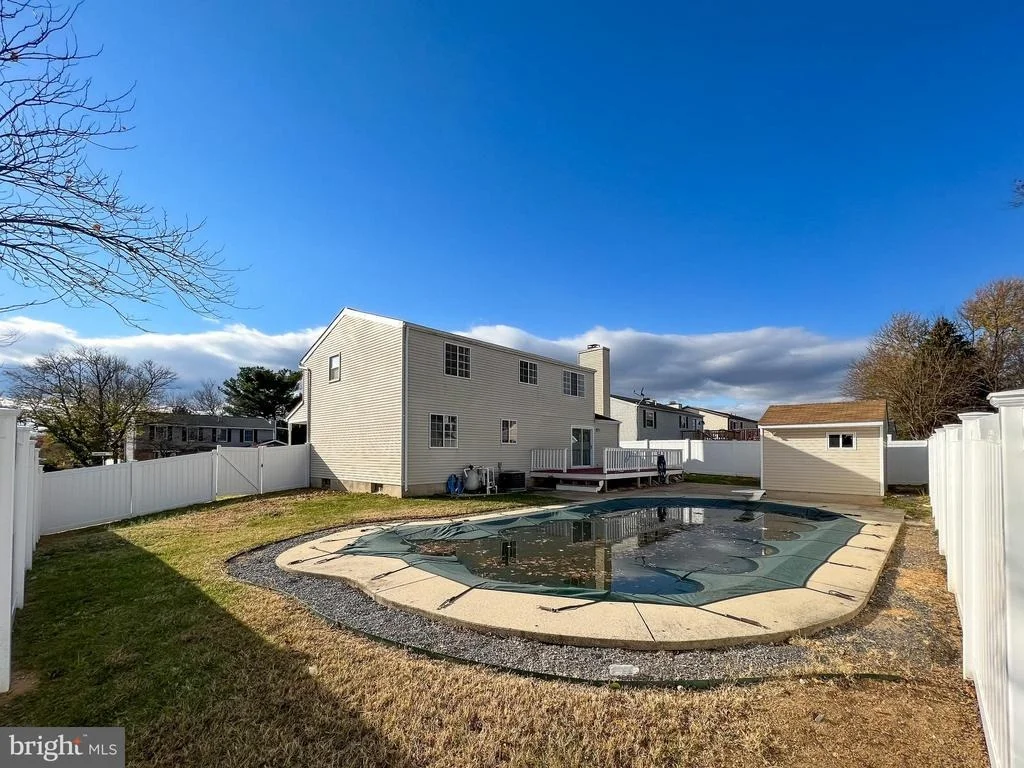 Photo of 1800 LAWNVIEW DRIVE