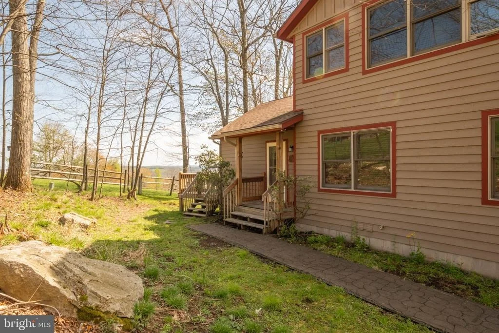 Photo of 206 HIGHLINE DRIVE