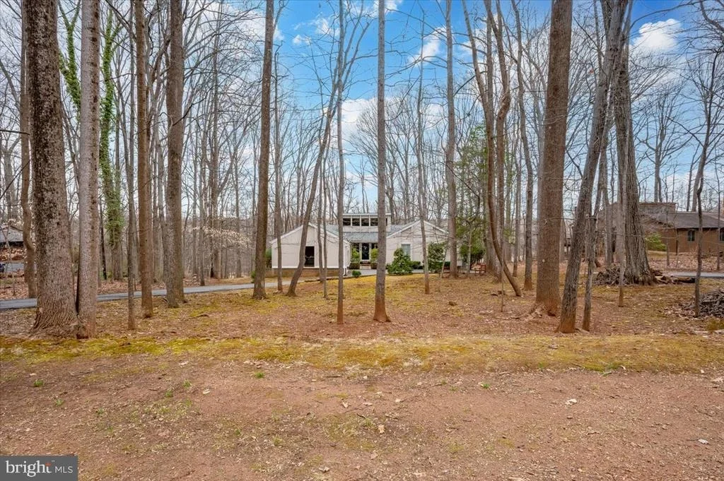 Photo of 10101 LLOYD ROAD