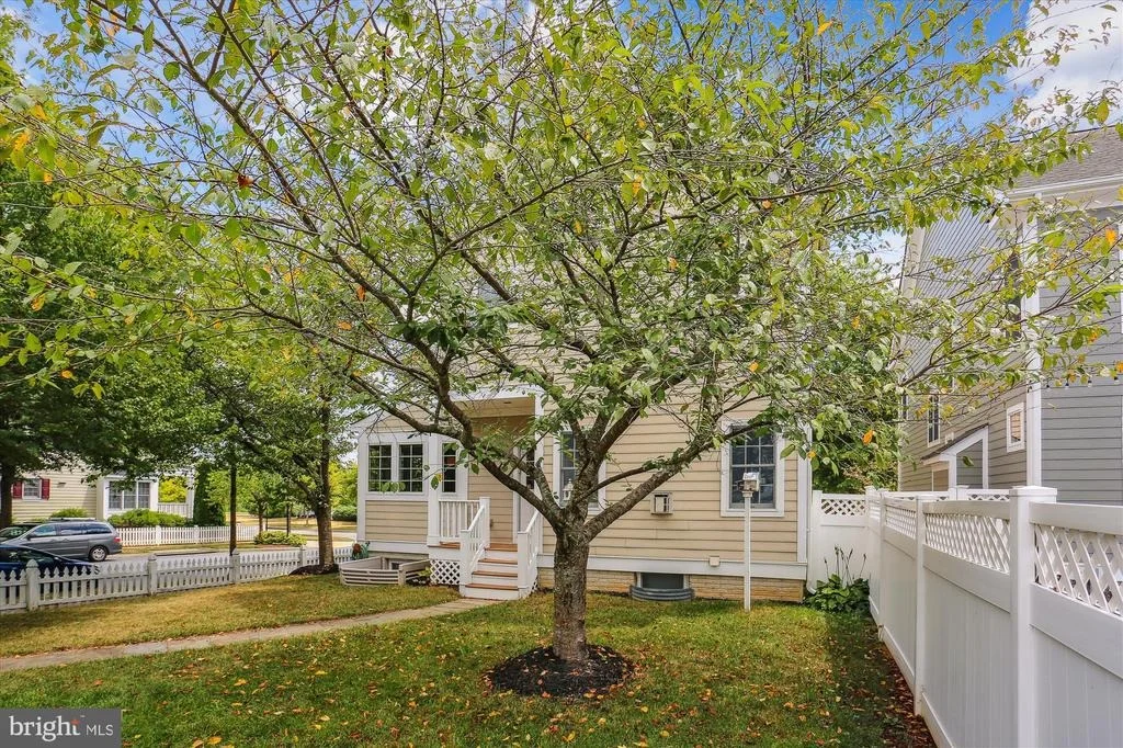 Photo of 3824 CARRIAGE HILL DRIVE