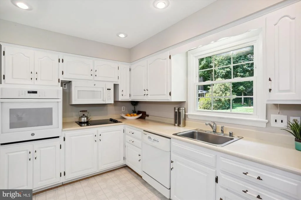 Photo of 16600 KIPLING ROAD