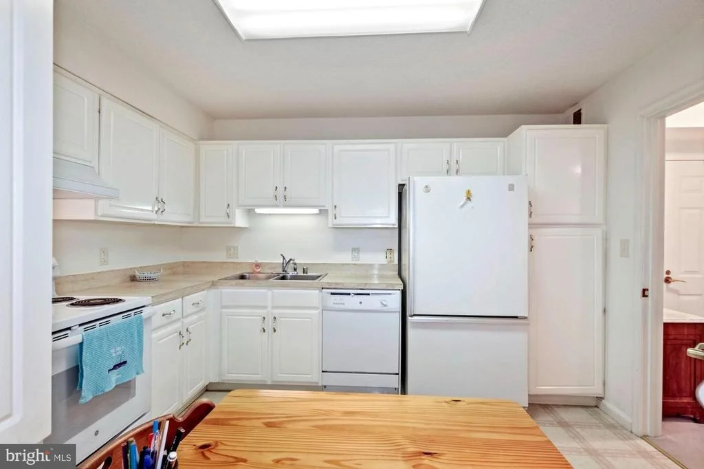 Photo of Unit 311 at 14801 PENNFIELD CIRCLE
