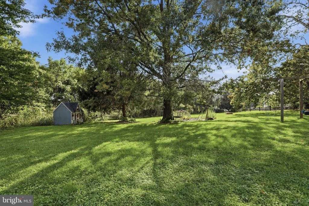 Photo of 5921 QUINN ROAD