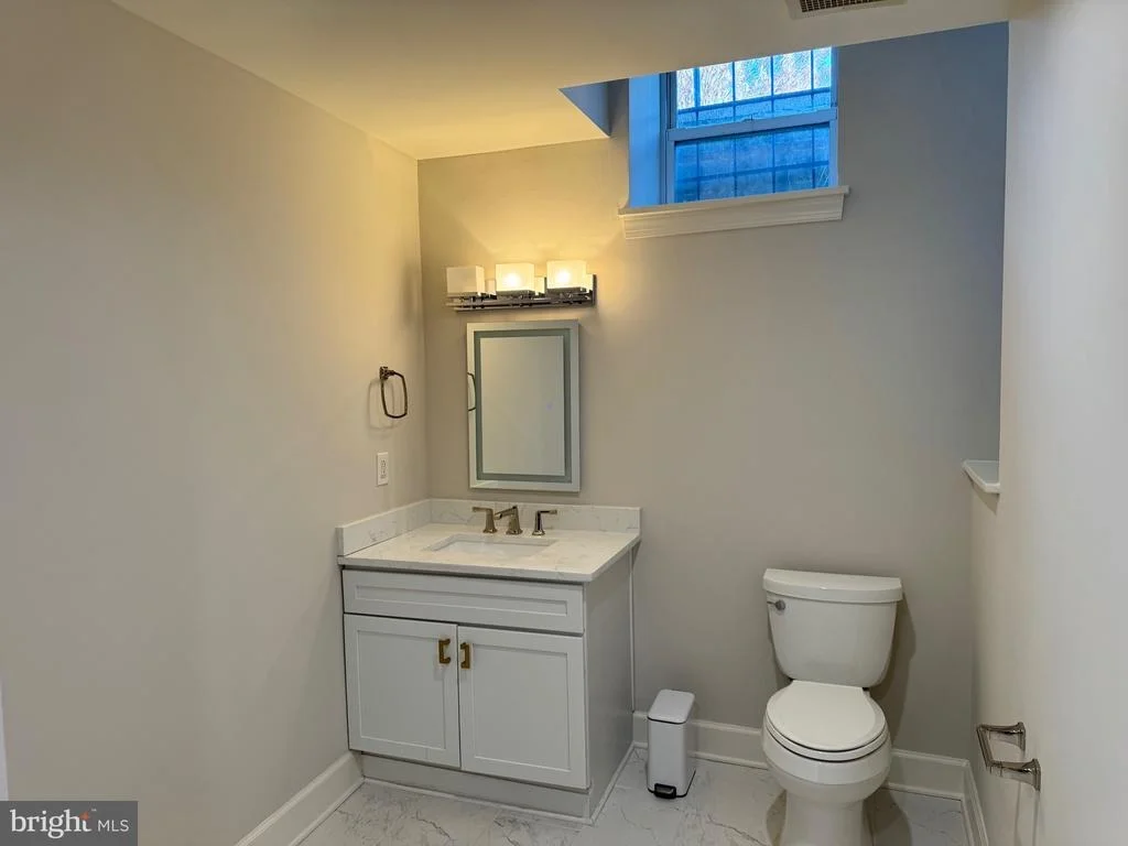 Photo of Unit PLA at 413 STUART CIRCLE