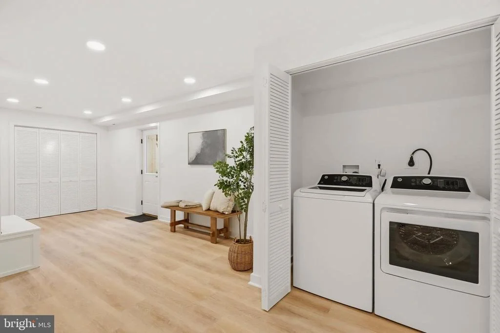 Photo of 109 SUNSET DRIVE