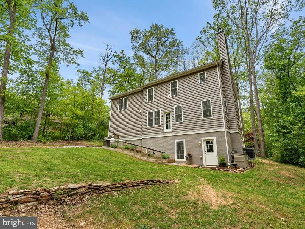 Photo of 995 WILDA DRIVE