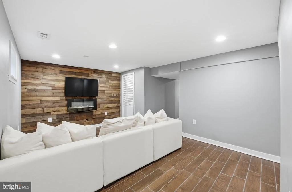 Photo of 5612 DELAWARE DRIVE
