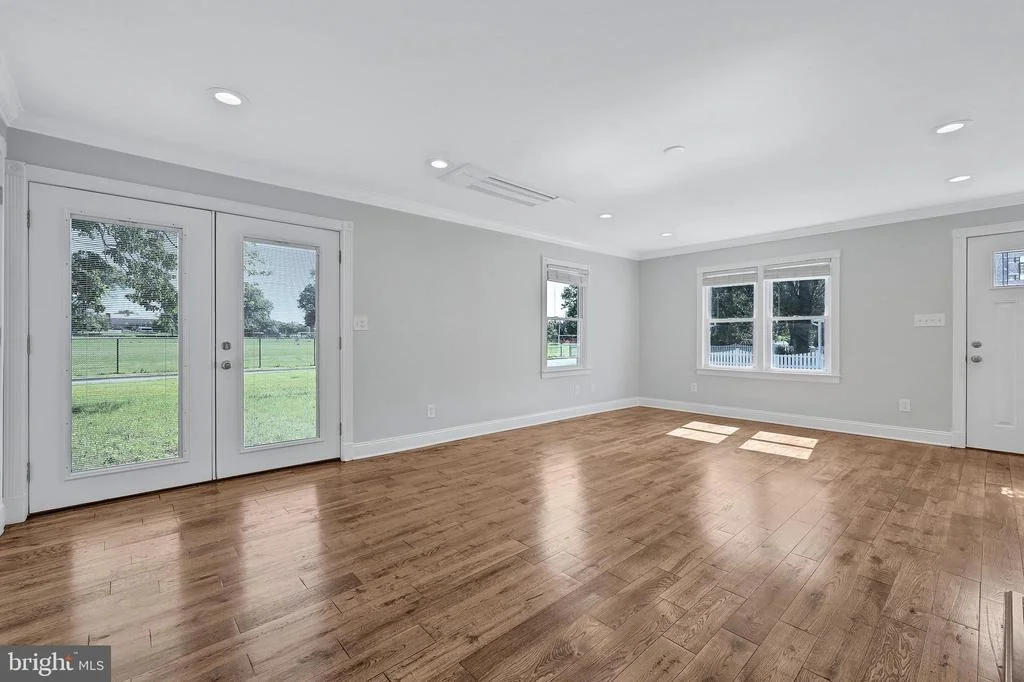 Photo of 501 CLAYS LANE