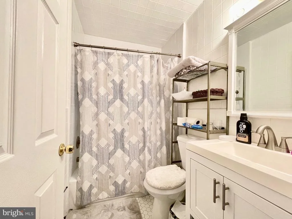 Photo of 3111 ARUNDEL ROAD