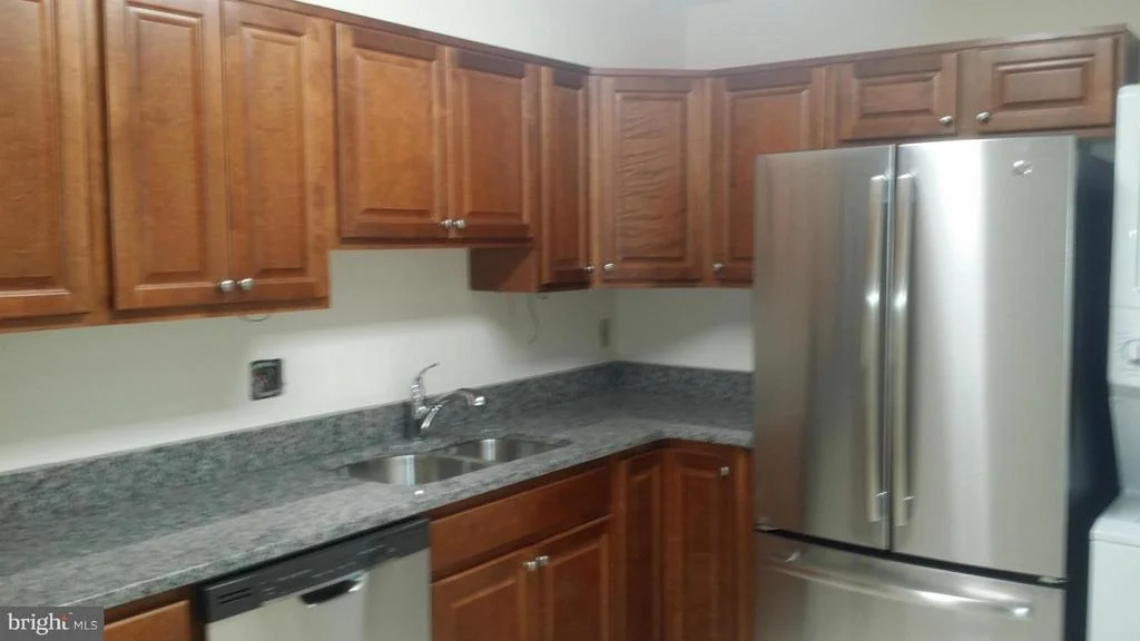 Photo of Unit 4322 at 15100 INTERLACHEN DRIVE
