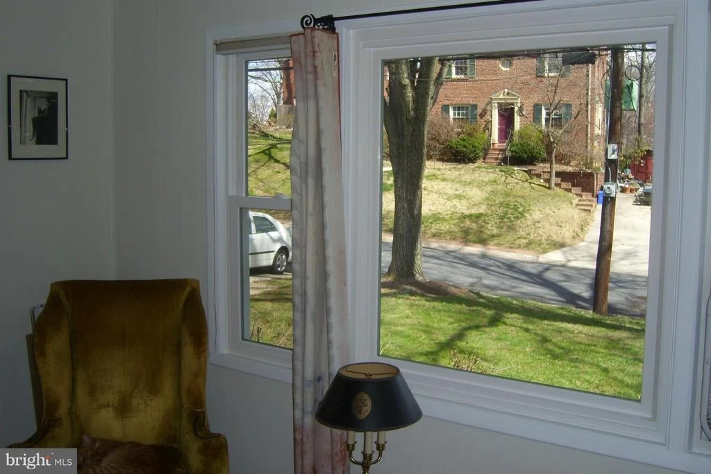 Photo of 221 WILLIAMSBURG DRIVE