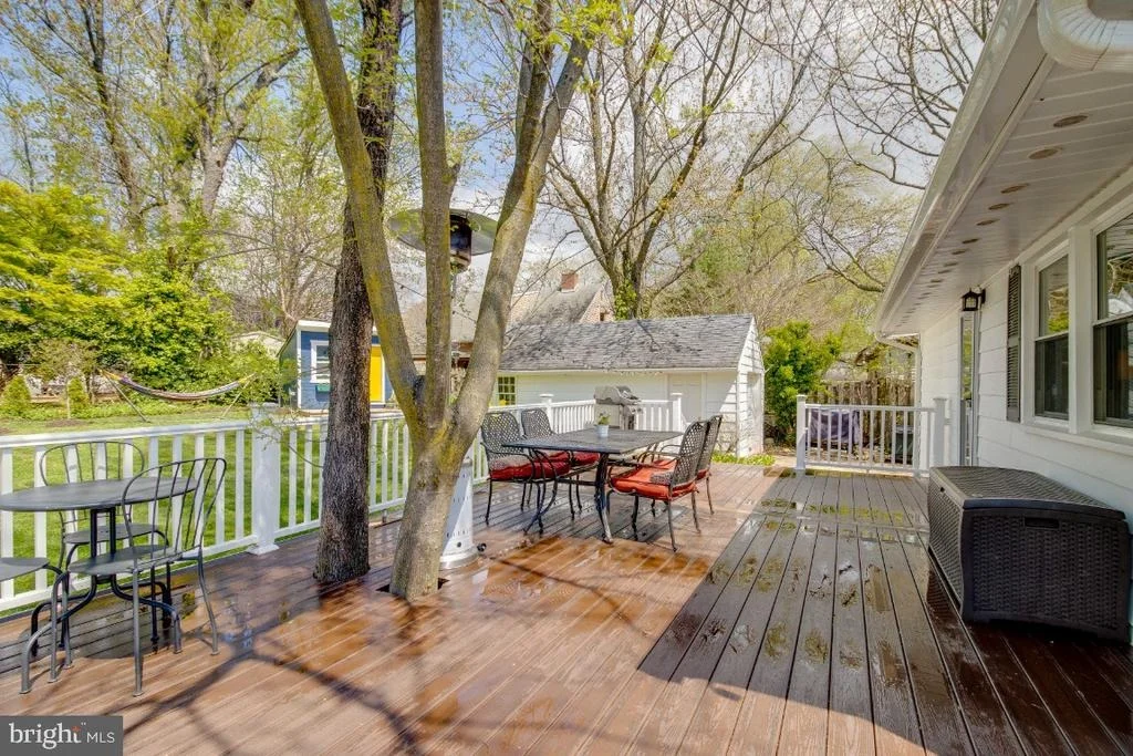 Photo of 903 ROBIN ROAD