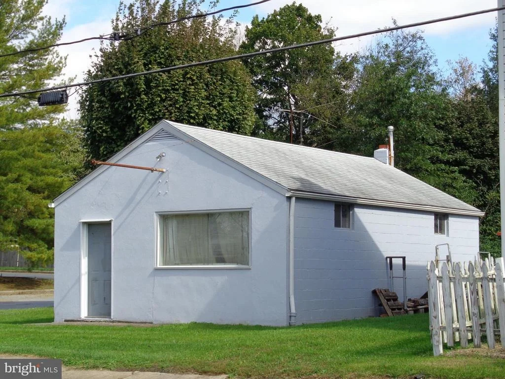 Photo of 9023 WALNUT STREET
