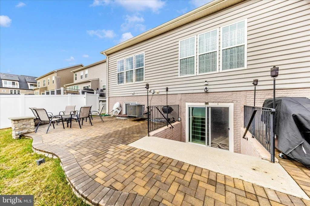 Photo of 825 HOLDEN ROAD