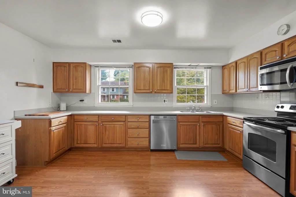 Photo of 3717 KING WILLIAM DRIVE