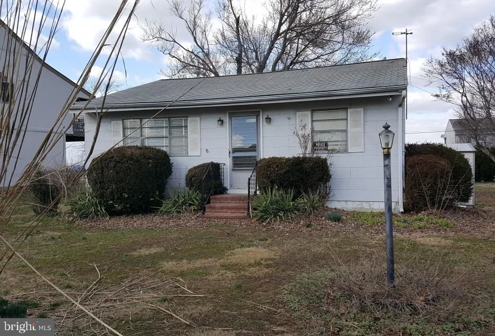 Photo of 75 CIRCLE DRIVE