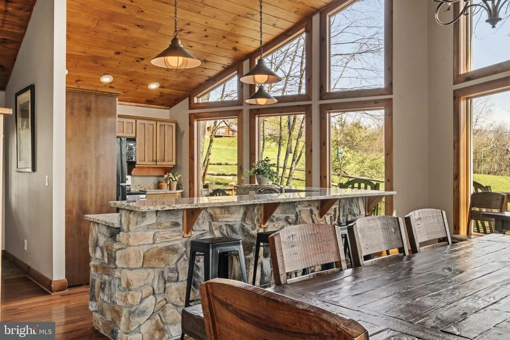 Photo of 206 HIGHLINE DRIVE