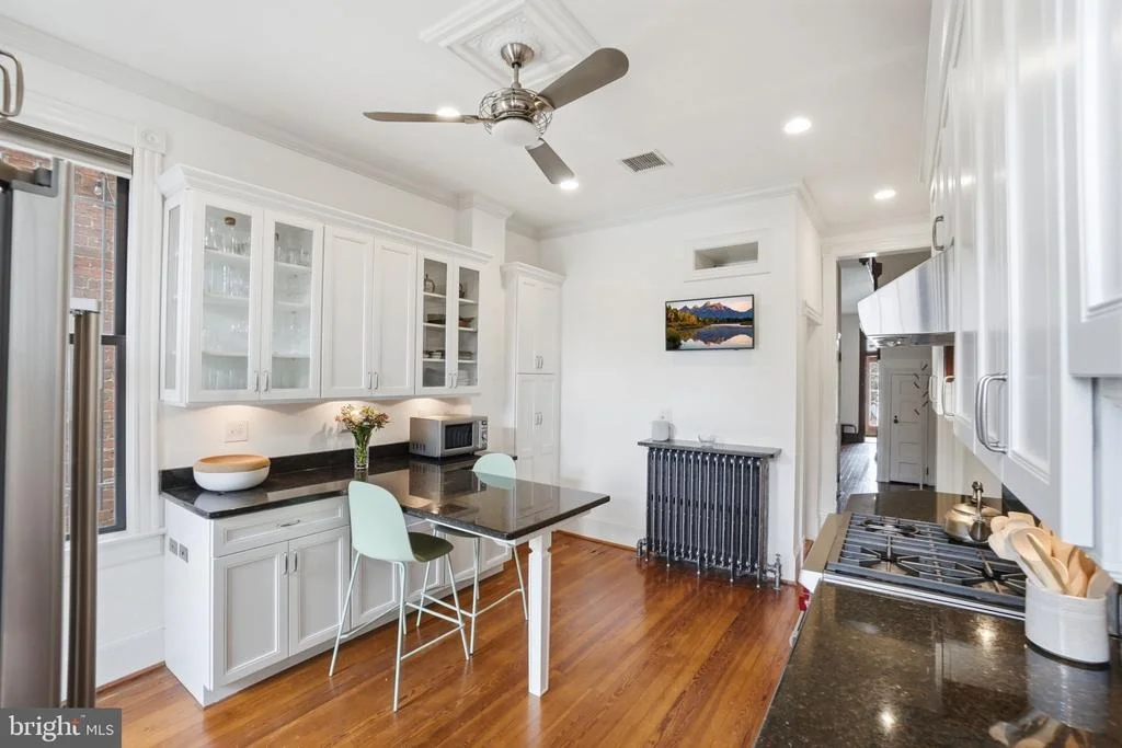Photo of 210 8TH STREET SE