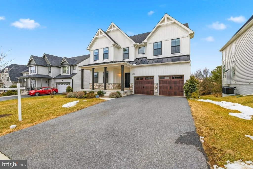 Photo of 2758 HILLFIELD DRIVE