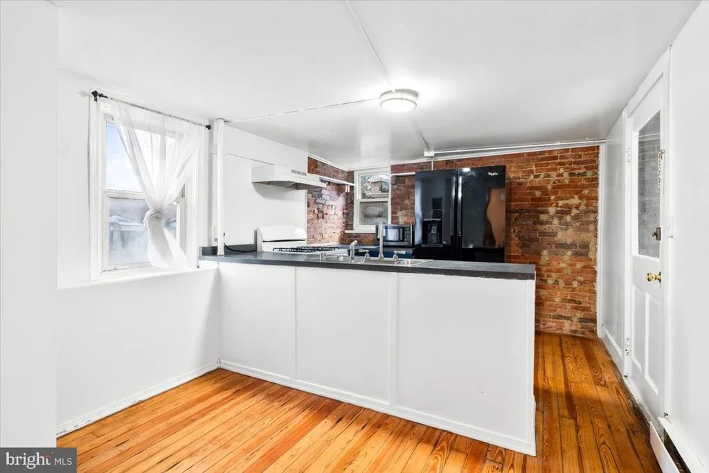Photo of 129 W 5TH STREET