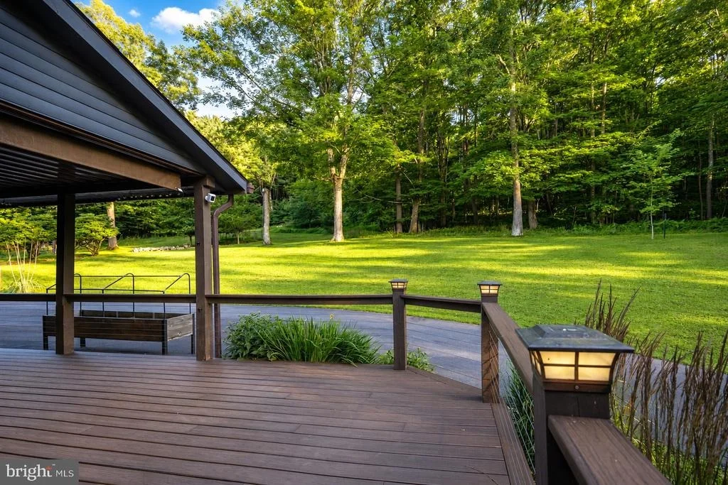 Photo of 253 GLEANINGS DRIVE