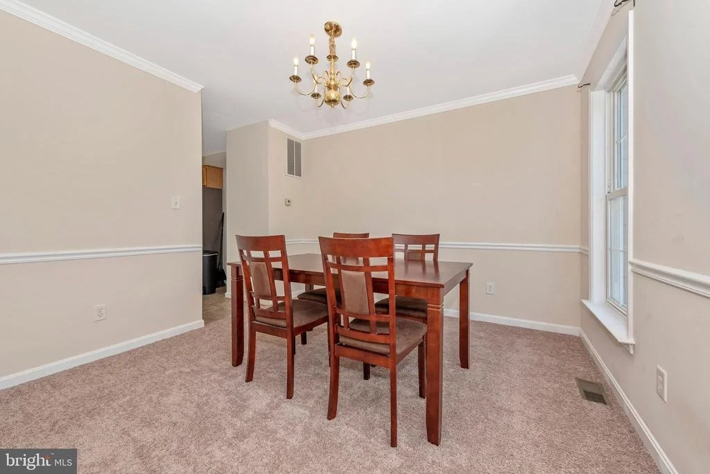 Photo of 638 BUSHYTAIL DRIVE