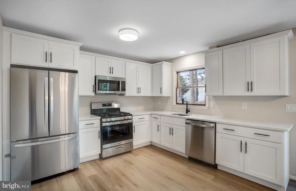 Photo of 615 BEACH BOULEVARD