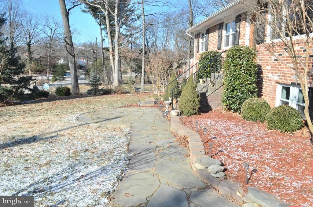Photo of 8426 AUBREY DRIVE