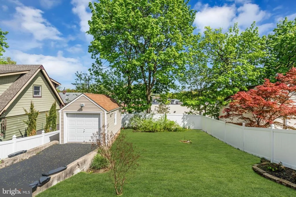 Photo of 1281 LONGFELLOW AVE