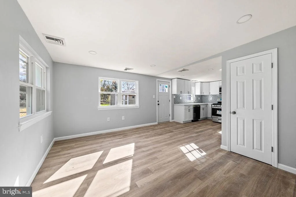 Photo of 408 W 3RD AVENUE