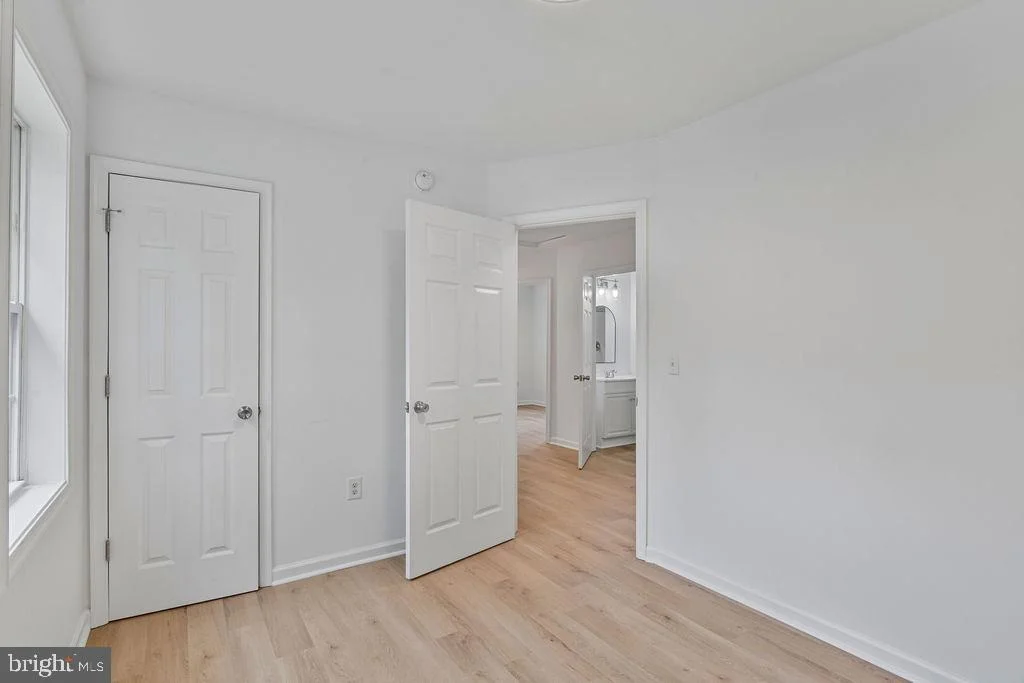Photo of 905 HANOVER STREET
